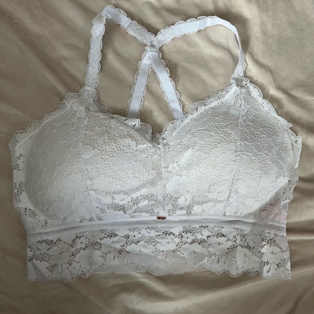 NWOT White Lace PADDED Bandeau with Criss-Cross Back
